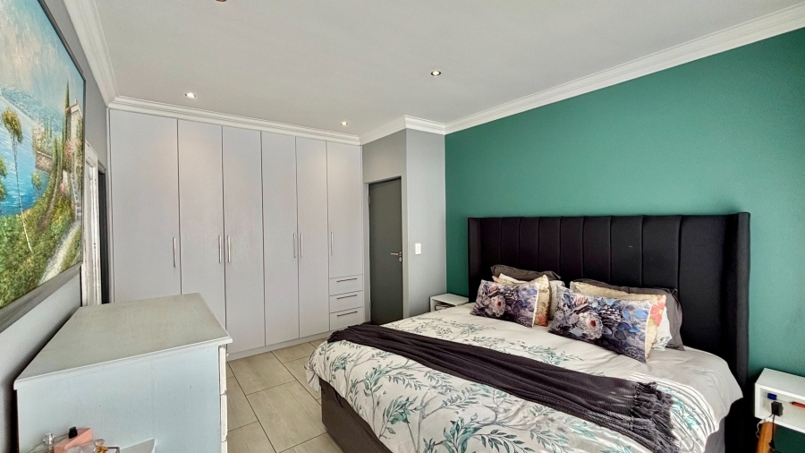 3 Bedroom Property for Sale in Sandown Western Cape